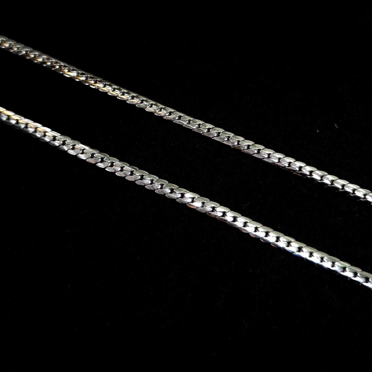 Closed Cuban chain